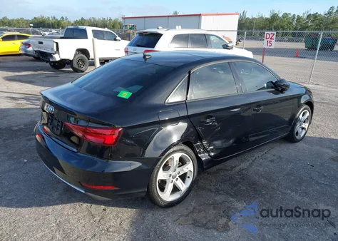2017 Audi A3 2.0T Premium z USA, uszkodzony, nr VIN WAUAUGFF2H1052584